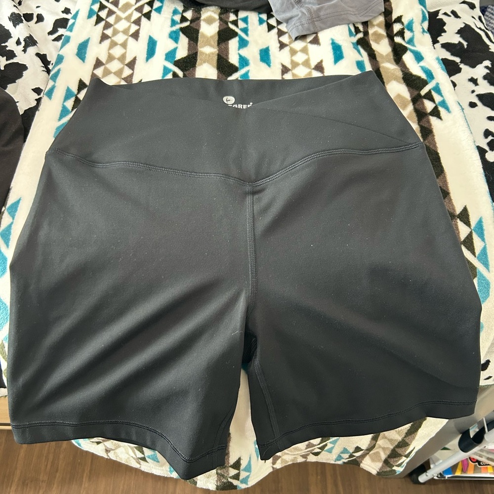 Black 7” shorts.